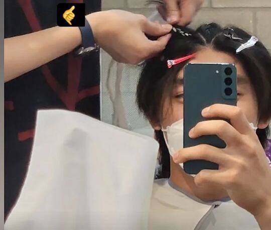 이정후가 과거 인스타그램 라이브에 올렸던 사진. 갤럭시S22를 사용하고 있다./SNS 캡처