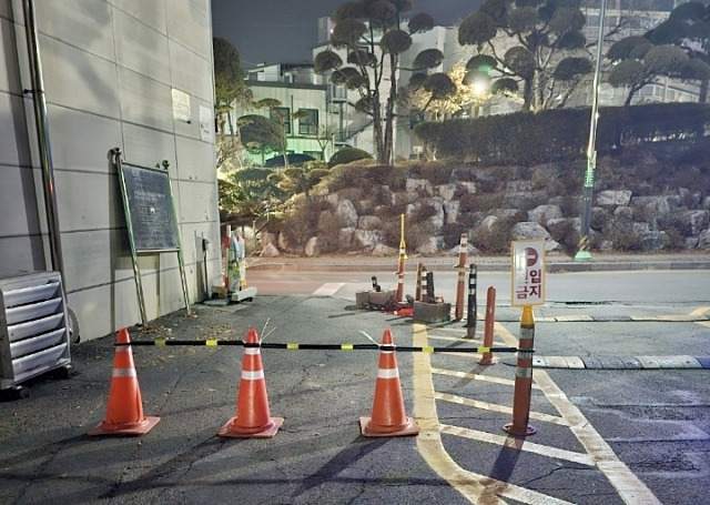 양평군청 인근 한 중국음식점 앞 도로(통행로). 황선주기자