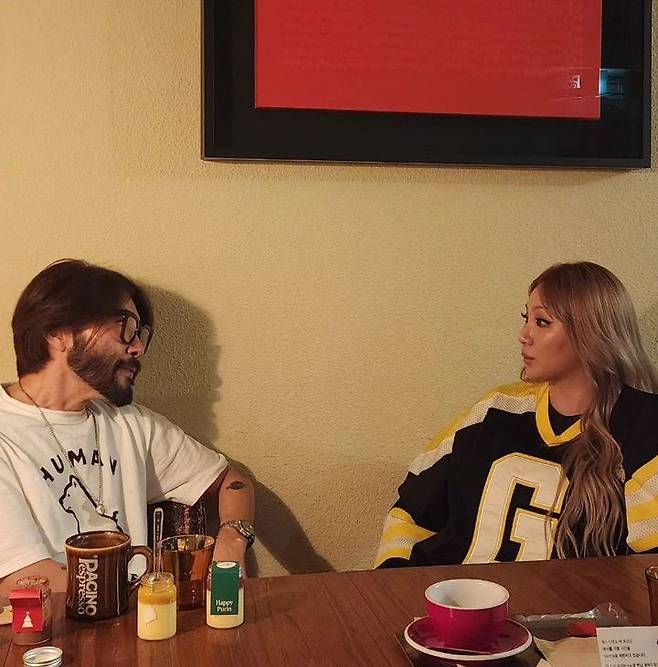 [서울=뉴시스] 노홍철(왼쪽), 씨엘. (사진=노홍철 인스타그램 캡처) 2023.12.18. photo@newsis.com *재판매 및 DB 금지