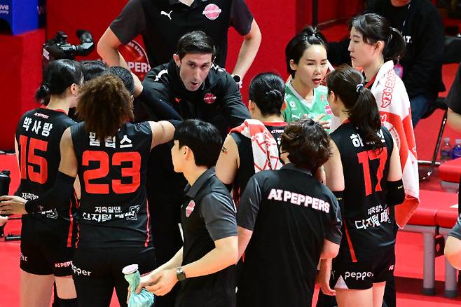 9연패 수렁에 빠진 페퍼저축은행. 한국배구연맹