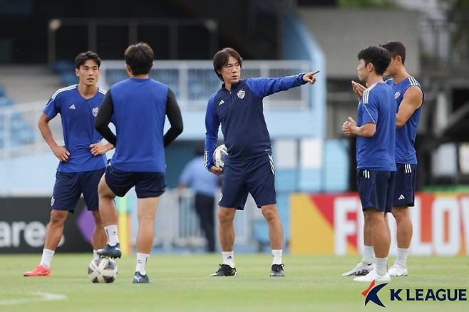 올 겨울은 일본에서 전지훈련을 진행할 '챔피언' 울산HD.(한국프로축구연맹 제공)