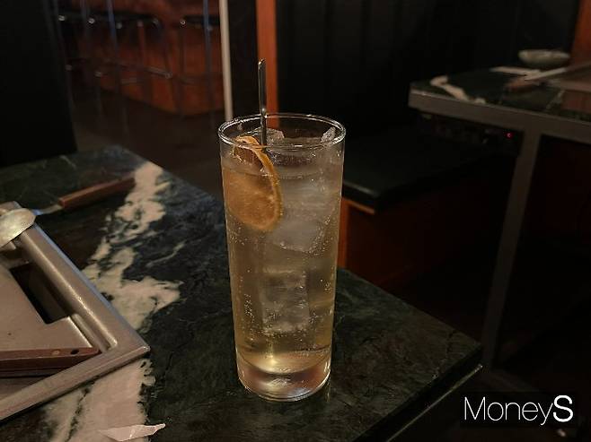 위스키 가격 인상과 홈술·혼술 증가에 하이볼 술집에선 앓는 소리가 나온다. 사진은 서울 종로구 한 하이볼 술집에서 판매하는 하이볼. /사진=박재이 기자