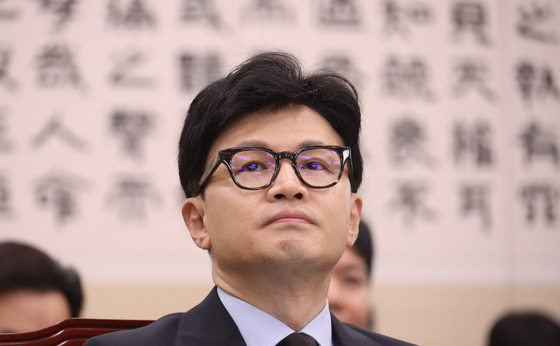 Justice Minister Han Dong-hoon attends a meeting of the parliamentary Judiciary Committee at the National Assembly in Yeouido, western Seoul, on Tuesday. [YONHAP]