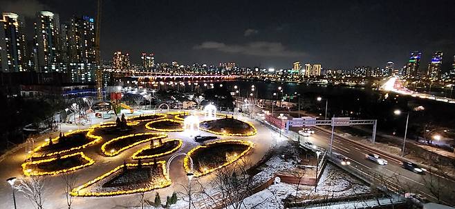 삼성해맞이공원 공사완료…화려한 야경 [강남구 제공. 재판매 및 DB 금지]