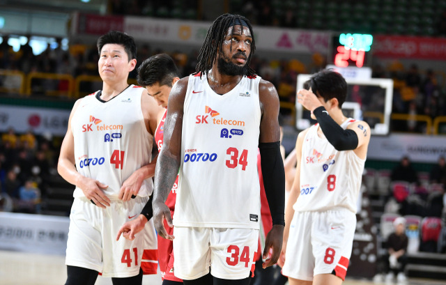 서울 SK 나이츠가 창원 LG 세이커스를 꺾고 5연승을 질주했다./KBL