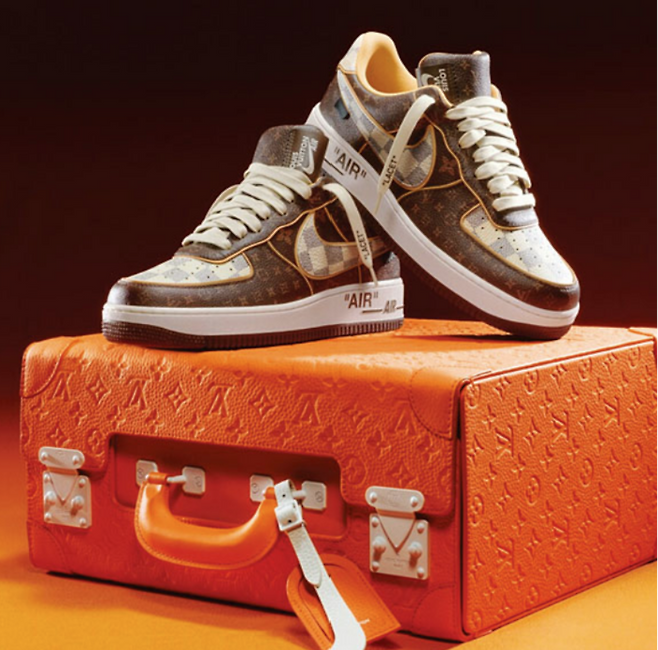 소더비 경매를 통해 공개된 버질 아블로의 루이비통x 나이키 에어포스원. [사진출처 = 소더]