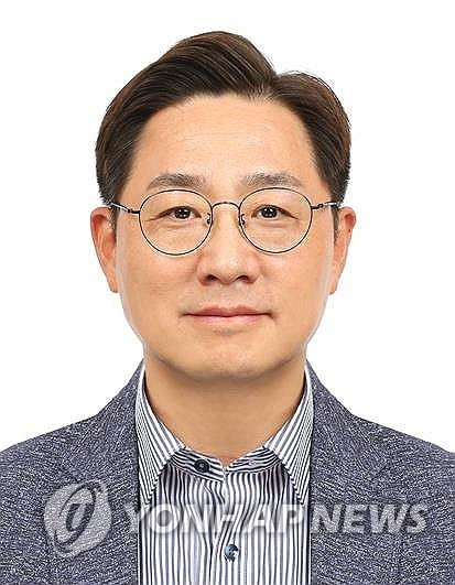 국방부 국방정책실장에 조창래 예비역 준장 (서울=연합뉴스) 국방부는 국방정책실장에 조창래 예비역 준장을 임용한다고 22일 밝혔다. 사진은 조창래 신임 국방부 국방정책실장. 2023.12.22 [국방부 제공. 재판매 및 DB 금지] photo@yna.co.kr