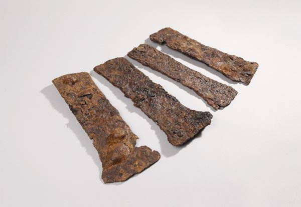 부산 복천동 고분군에서 출토된 덩이쇠.  부산박물관 제공