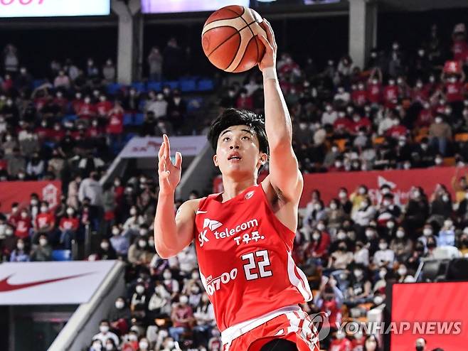 골밑을 돌파하는 오재현 [KBL 제공. 재판매 및 DB 금지]