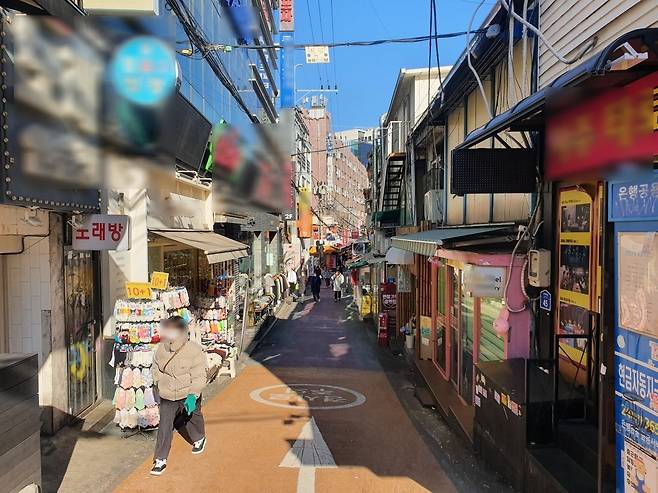 22일, 서울 홍대입구역 인근 거리. 사진과 기사는 직접적 연관없음. / 사진=성진우 한경닷컴 기자