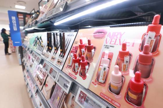 Beauty products are displayed at a cosmetics store in downtown Seoul. [YONHAP]
