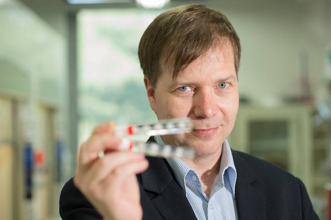 기초과학연구원(IBS)이 29일 폴란드 출신 세계적 화학자인 바르토슈 그쥐보브스키(Bartosz Grzybowski)를 첨단연성물질연구단장으로 선임했다. / 사진=기초과학연구원(IBS)