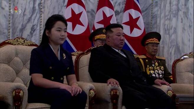 김주애는 9월 열병식 당시 주석단에 김정은과 나란히 앉았다
