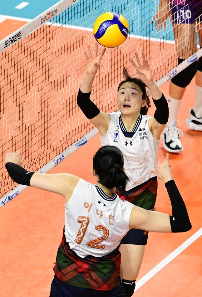 토스를 올리는 김다인. /사진=KOVO