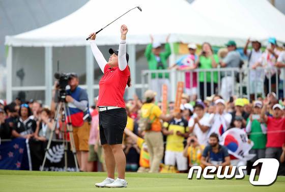 박인비가 2016 리우 올림픽에서 금메달을 따며 '골든 커리어 그랜드슬램'을 이뤘던 모습. (대한체육회 제공)