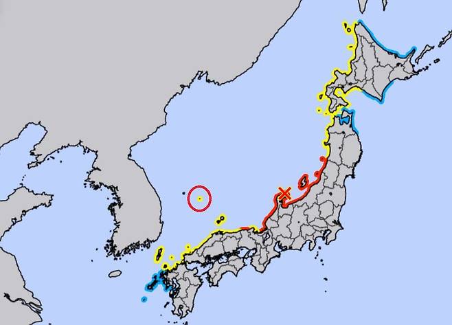 일본 기상청이 쓰나미 주의보 지역에 독도(빨간 원)를 포함해 표시했다. /일본 기상청 홈페이지