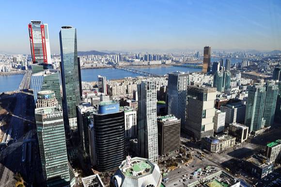 28일 금융투자업계에 따르면 올해 영업이익 1조원을 달성할 증권사는 없을 것으로 전망된다.  [사진=정소희 기자]