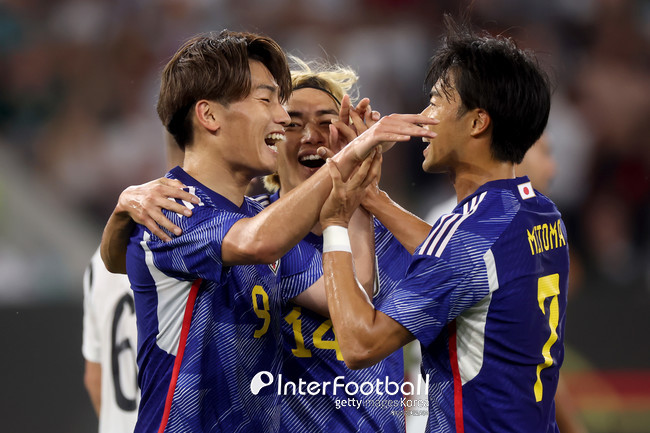 [사진= 게티 이미지] 모리야스 하지메 감독이 지휘하는 일본(피파랭킹 17위)은 1일 오후 2시 일본 도쿄에 위치한 됴쿄 국립경기장에서 열린 A매치 평가전에서 태국(피파랭킹 113위)을 5-0으로 대파했다. 이로써 미얀마(5-0 승), 시리아(5-0 승)에 이어 또다시 5득점 승리를 거뒀으며, A매치 9연승 행진을 내달렸다.