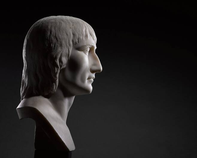 이탈리아 조각가 주세페 프랑키가 1797년 제작한 나폴레옹 흉상. 나폴레옹이 28세 나이로 이탈리아 원정에 성공한 뒤 제작됐다. /AFP연합