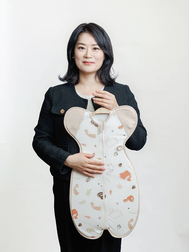 아기 속싸개 제조기업 꼬꼬잠을 창업한 박정혜 대표.[사진=천막사진관]