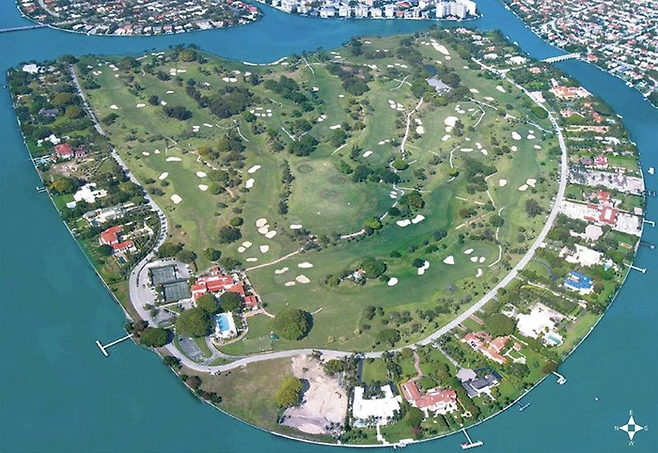 미국 플로리다주 마이애미의 인디언 크릭 골프장 주변에 초 호화 저택들이 배치되어있다. <사진=골프패스>