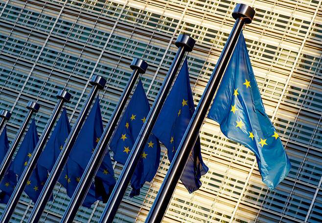 EU가 디지털 제품 여권 제도 도입을 추진한다. / 사진=로이터