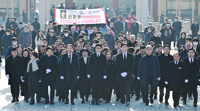 ​국민의힘 한동훈 비상대책위원장이 4일 오전 광주 북구 운정동 국립 5·18민주묘지에 들어서고 있다. ⓒ연합뉴스​