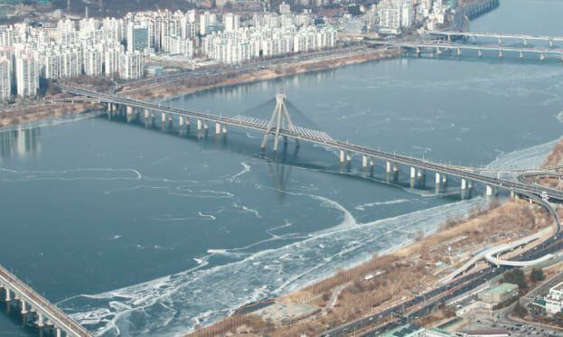 서울 올림픽대교 인근 한강. / 연합뉴스