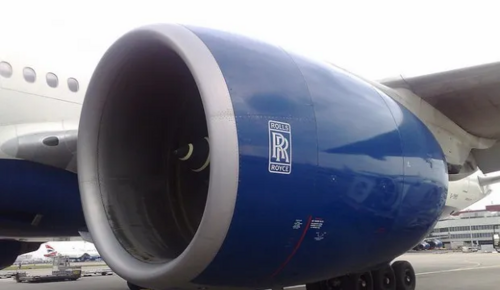보잉기에 장착된 롤스로이스 트렌트800 엔진
