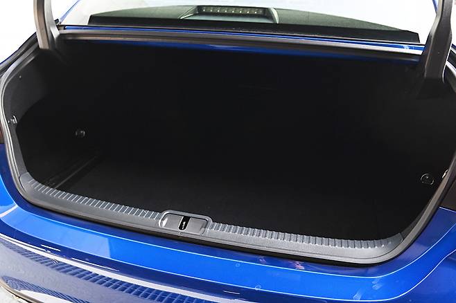 렉서스 ES 300h F-스포츠. 김학수 기자