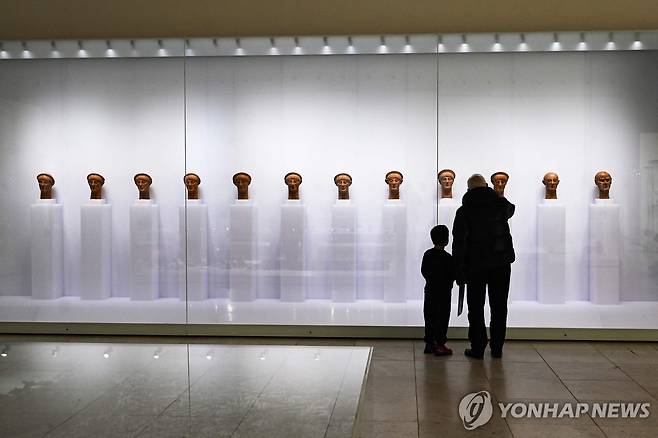 16년간의 복원 사업 끝에 재개장한 알렉산드로스 왕궁 내 박물관 모습 [AFP 연합뉴스 자료 사진. 재판매 및 DB 금지]
