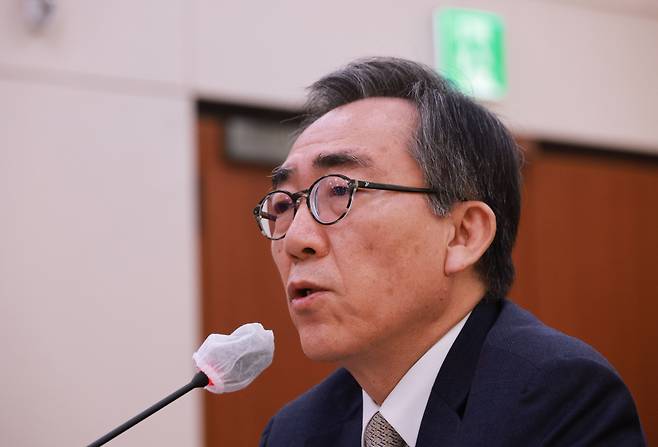 Foreign Minister nominee Cho Tae-yul speaks at his confirmation hearing at the National Assembly in Seoul on Monday. (Yonhap)