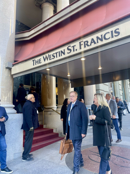 JP모건 헬스케어 콘퍼런스가 열리는 The Westin St. FRANCIS 호텔 입구.