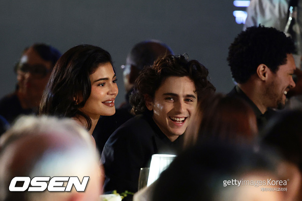 NEW YORK, NEW YORK - NOVEMBER 01: Kylie Jenner and Timoth?e Chalamet attend the WSJ. Magazine 2023 Innovator Awards sponsored by Harry Winston, Hyundai Motor America, Montblanc, R?my Martin and Roche Bobois at MoMA on November 01, 2023 in New York City. (Photo by Dimitrios Kambouris/Getty Images for WSJ. Magazine Innovators Awards)