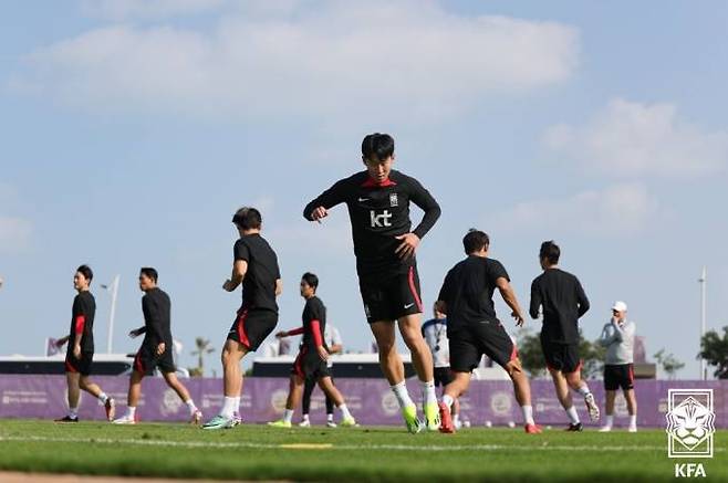 훈련하는 한국 축구 대표팀. 대한축구협회(KFA)