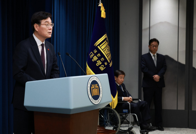 이관섭 대통령 비서실장이 10일 서울 용산 대통령실 청사에서 권익위원장, 차관 등 인사 발표를 하고 있다. 연합뉴스