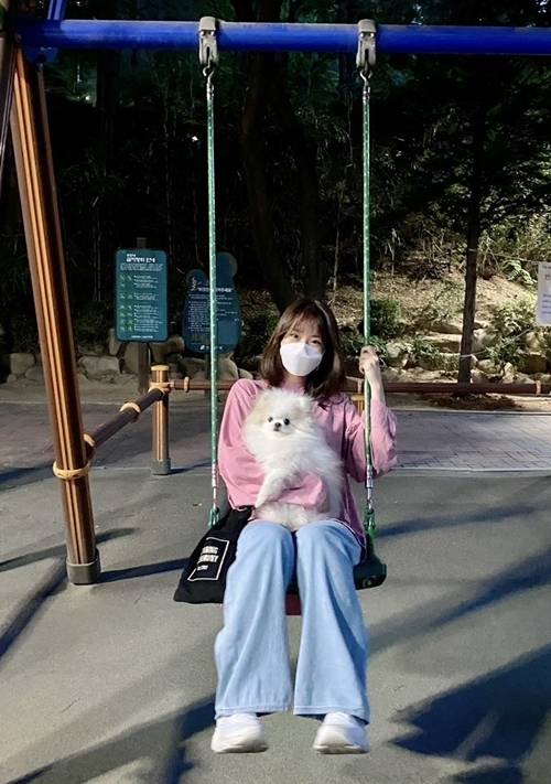 한승연이 펫터뷰를 진행했다. 사진=한승연