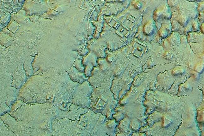 라이다로 촬영한 에콰도르 인근 아마존 고대도시의 이미지. 사이언스