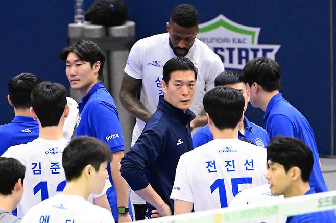 프로배구 남자부 김상우 감독. (사진=한국배구연맹 제공) *재판매 및 DB 금지