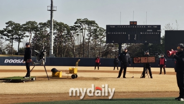 피치클락 적응 훈련을 하고 있다./이천=김건호 기자 rjsgh2233@mydaily.co.kr