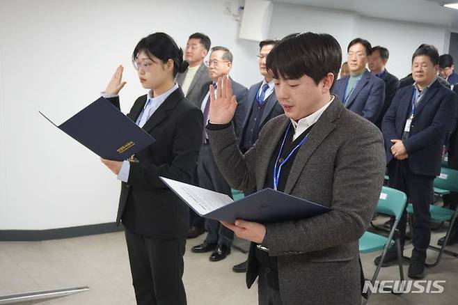 [안양=뉴시스] 안양 도시공사 청렴실천·청탁금지법 준수 결의 현장.(사진 도시공사 제공).