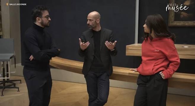 프랑스 미술 강사가 인플루언서들에게 루브르 박물관 내 작품을 소개하는 모습. ['박물관의 밤' 루브프 편 화면 캡처. 재판매 및 DB 금지]
