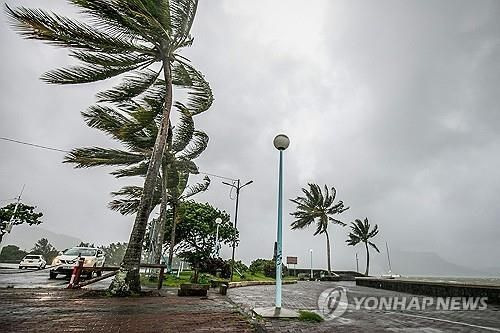 사이클론 영향권에 든 인도양 섬나라 모리셔스 [이미지출처=AFP 연합뉴스]