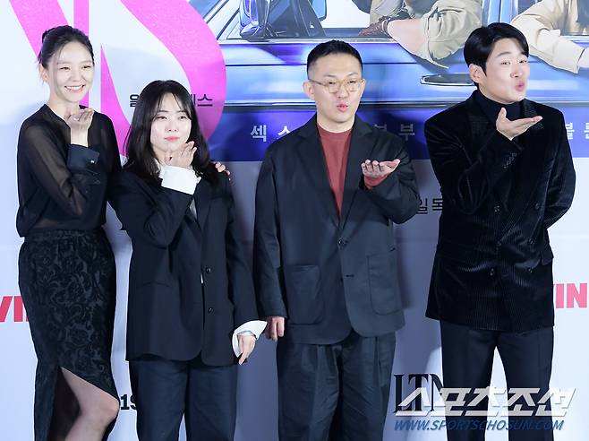 이솜, 전고운-임대형 감독, 안재홍