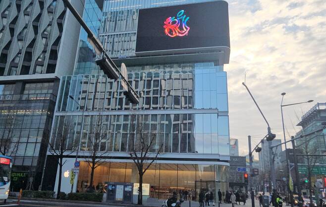 애플은 18일 '애플 홍대' 공식 개점을 앞두고 미디어 행사를 열었다./안상희 기자