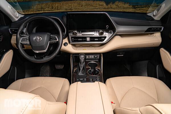 토요타 하이랜더&nbsp; 사진 모터매거진 최재혁 기자