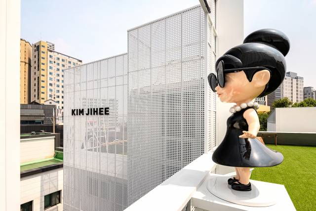 김지희 작가의 스튜디오 건물 옥상 전경. 사진 제공=김지희 작가