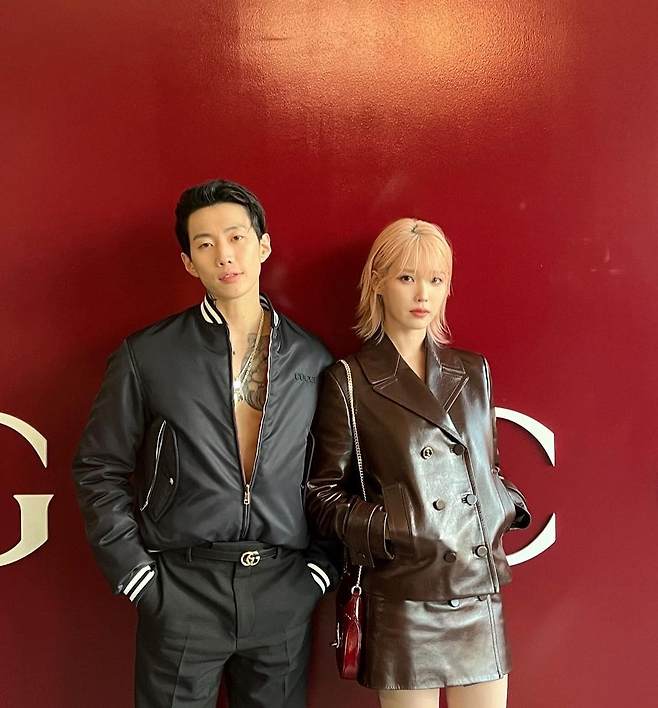 아이유와 박재범