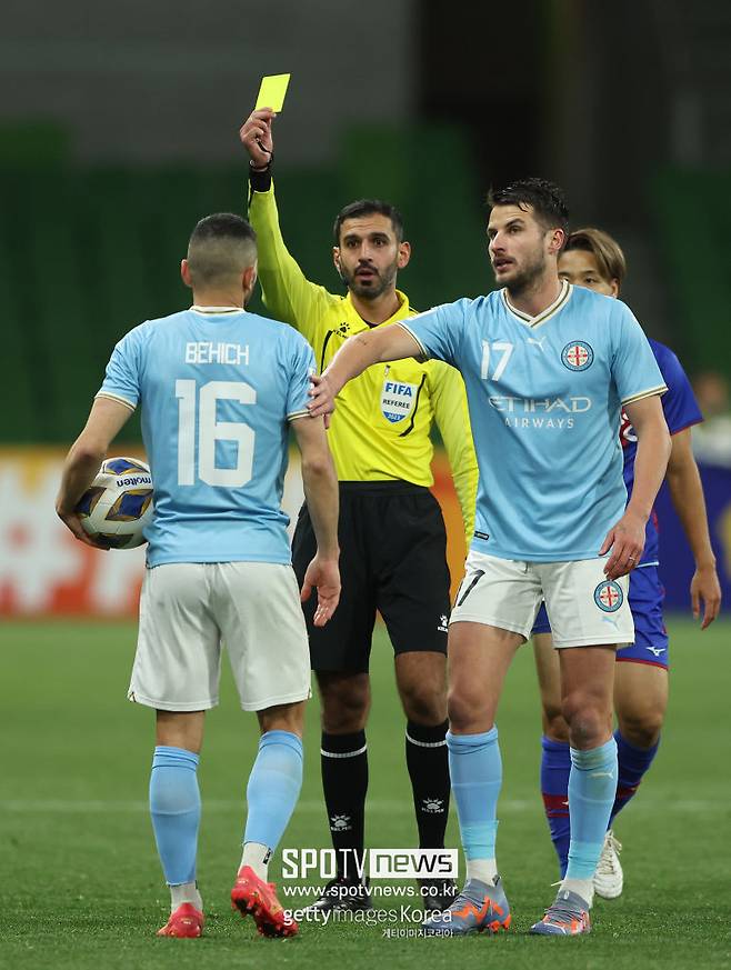 ▲ 요르단전 주심으로 나서는 카타르 출신 살만 아마드 팔라히, 최근 자신이 관장한 5경기에서는 평균 5.6장의 경고를 선사했다. 퇴장도 2명이나 나왔었다.