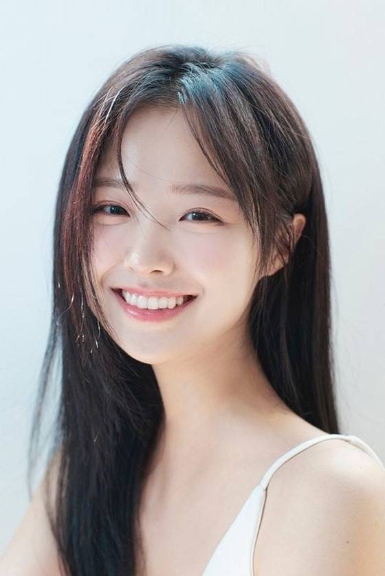 사랑스러운 매력의 정보민은 악역에 대한 로망이 있다고 말했다.  사진|아우터유니버스